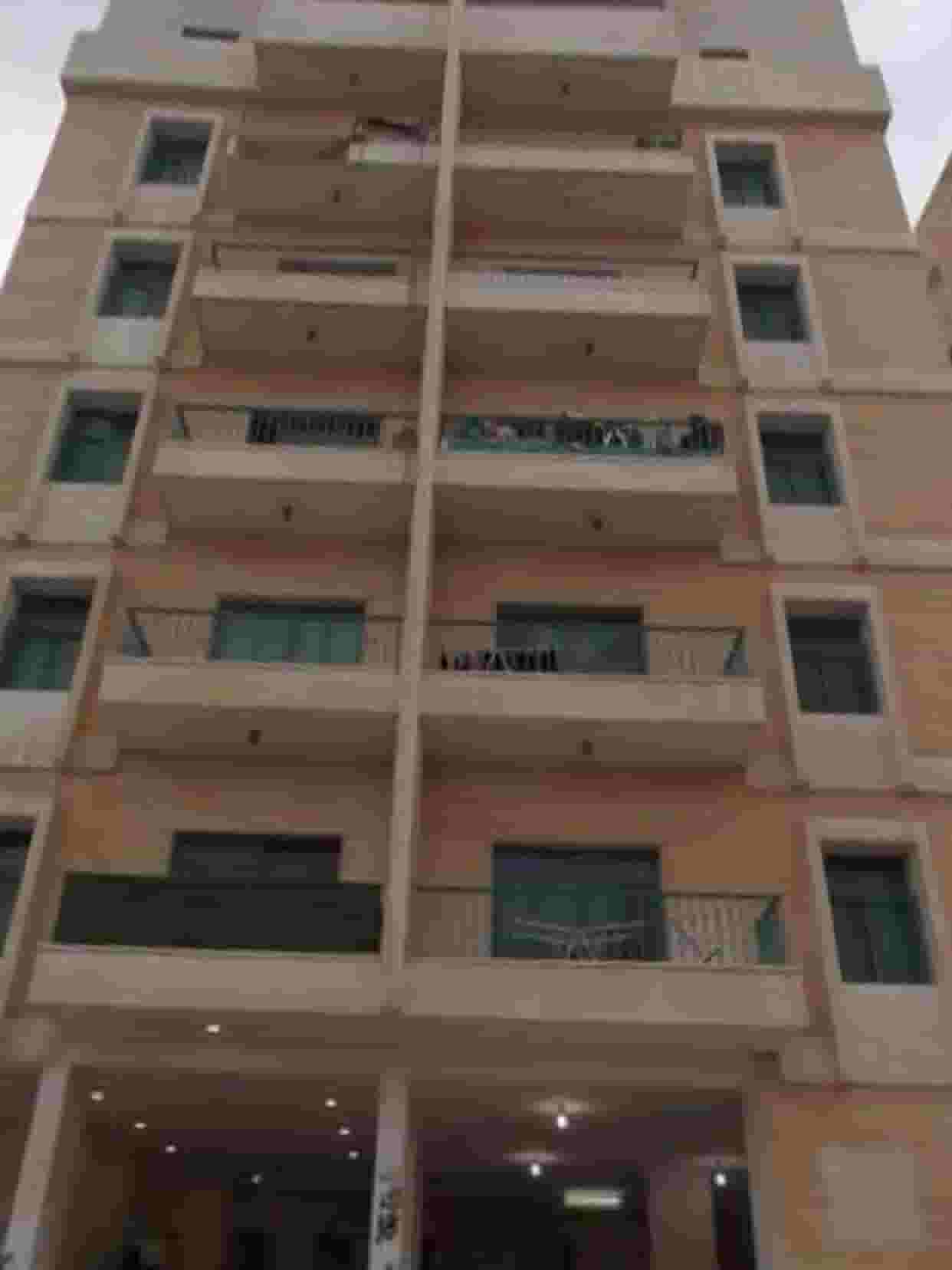 عمارة قديمة 911م الفروانية 