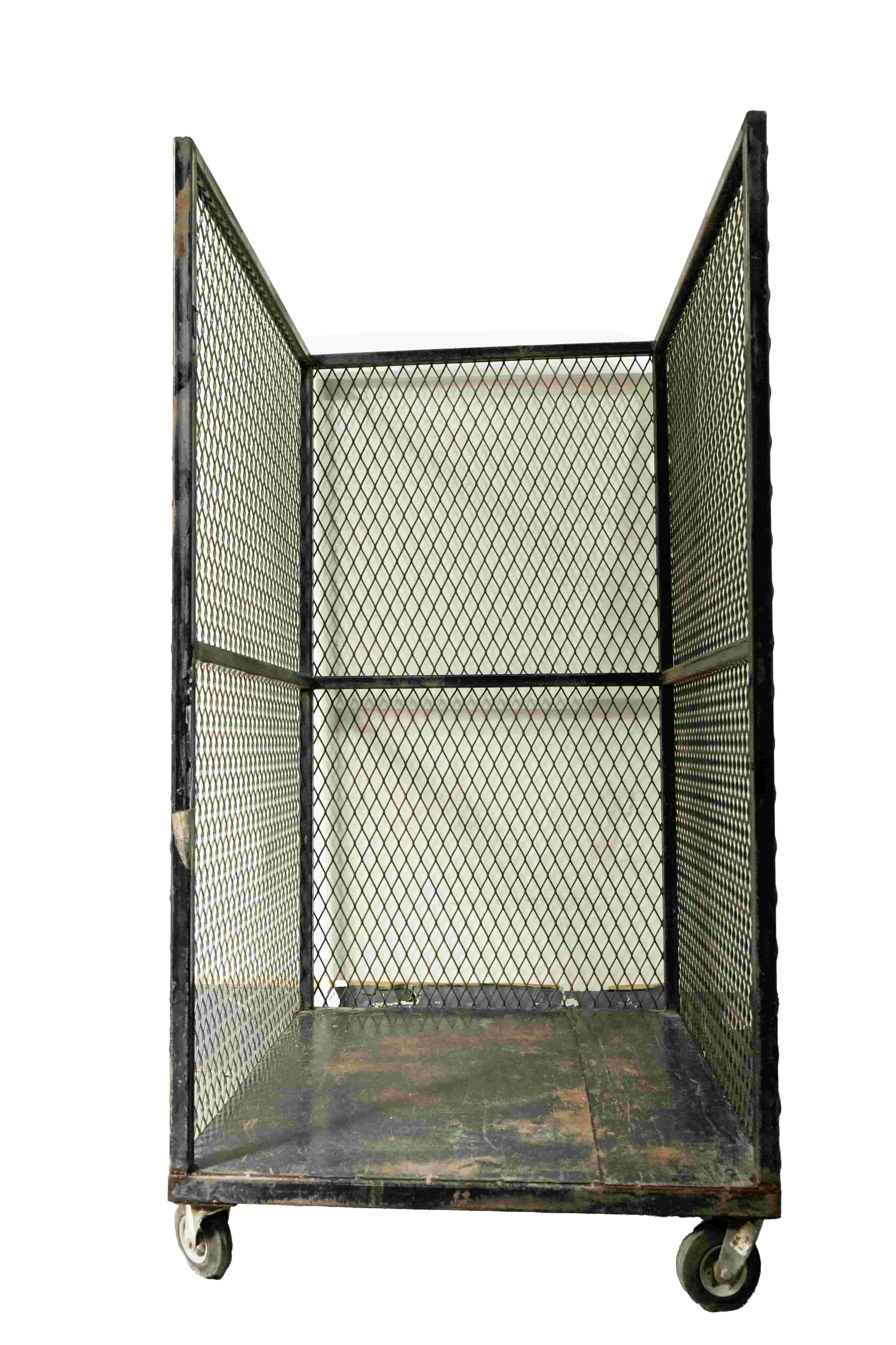 Trolley for transporting goods