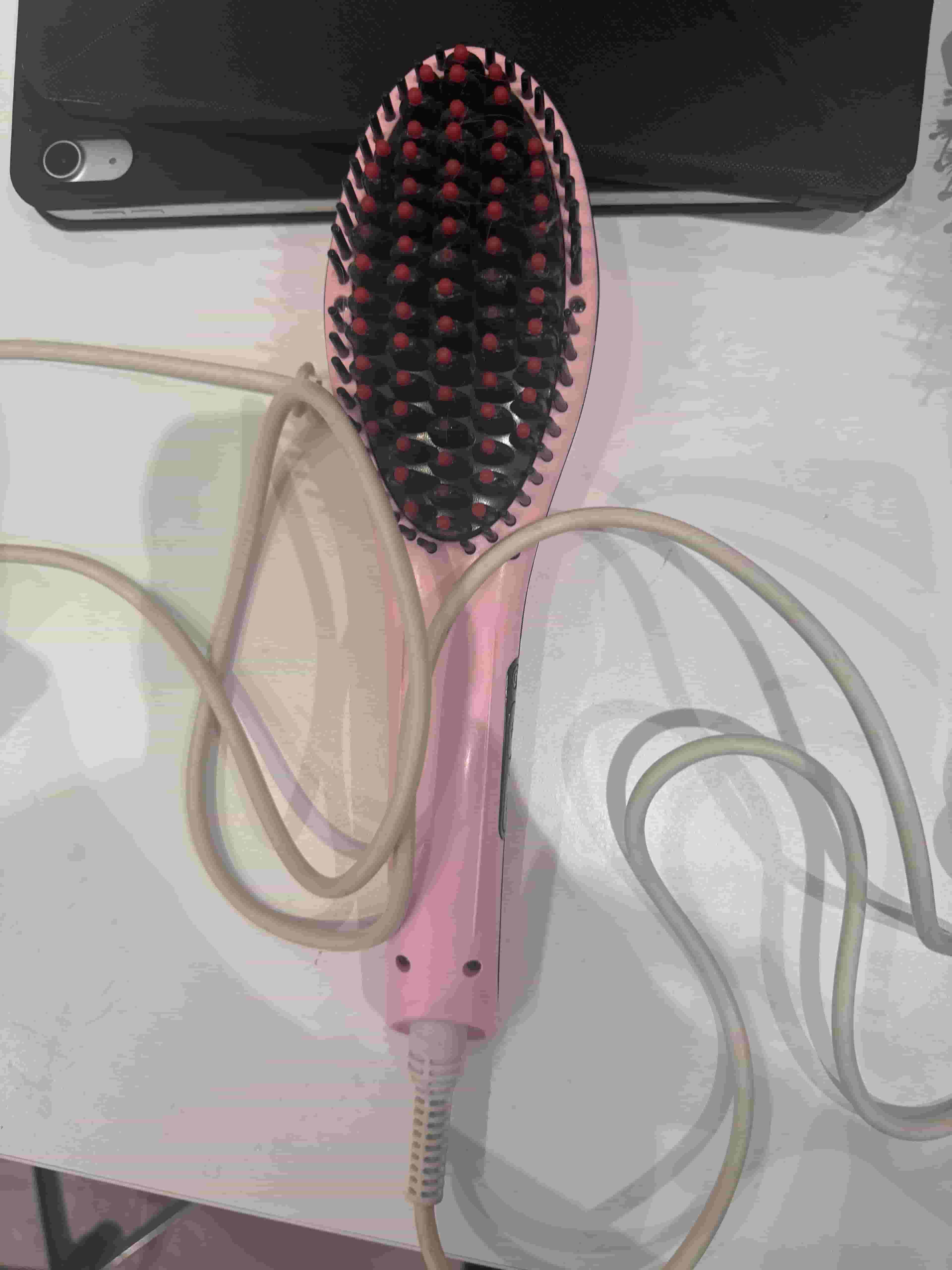  A warm brush for hair
