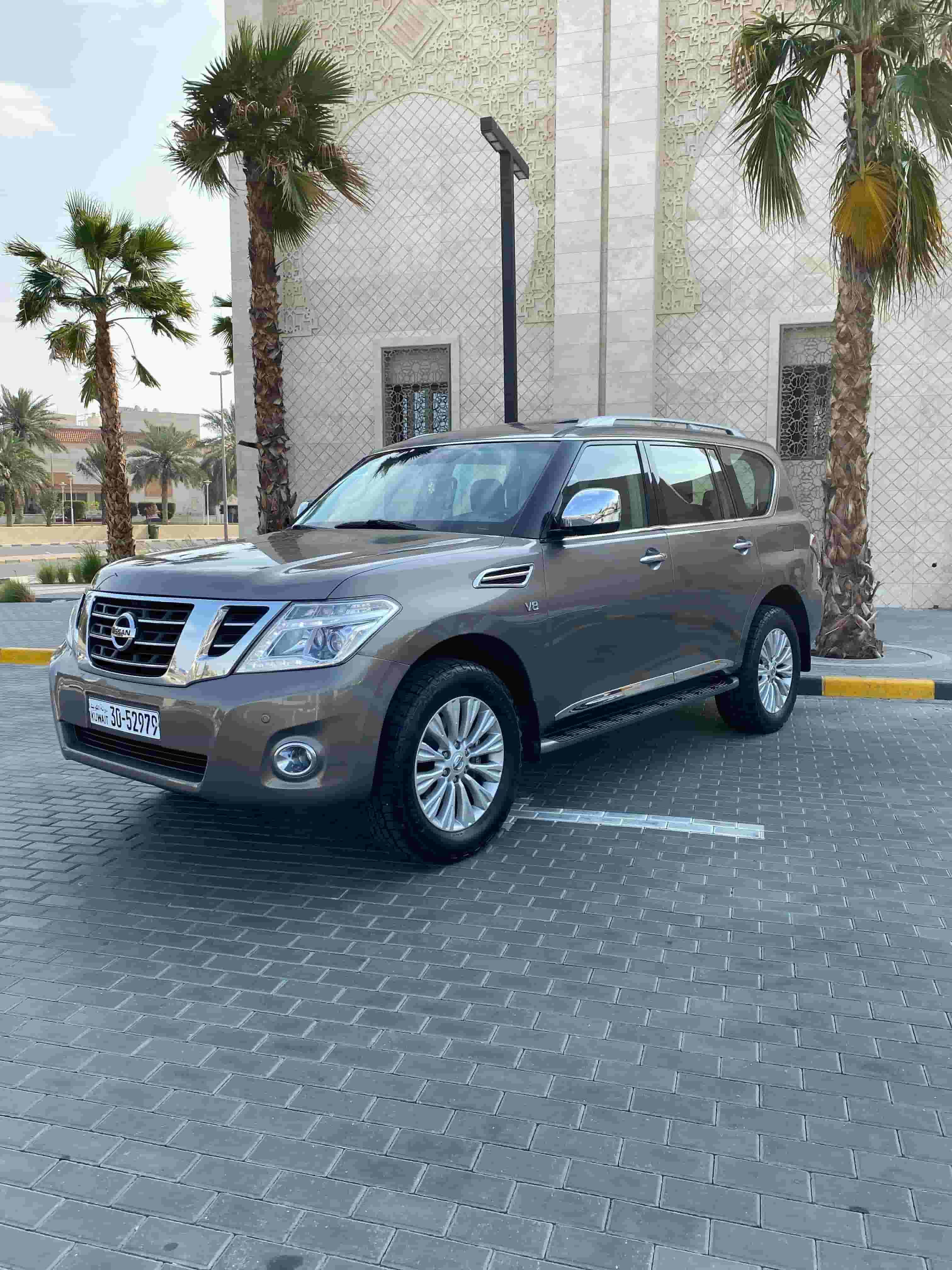 Nissan Patrol 2015 agency paint