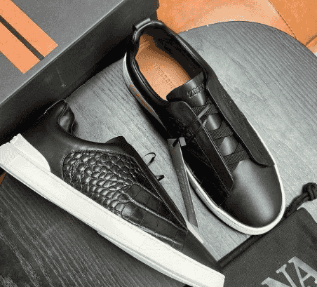 International brand shoes