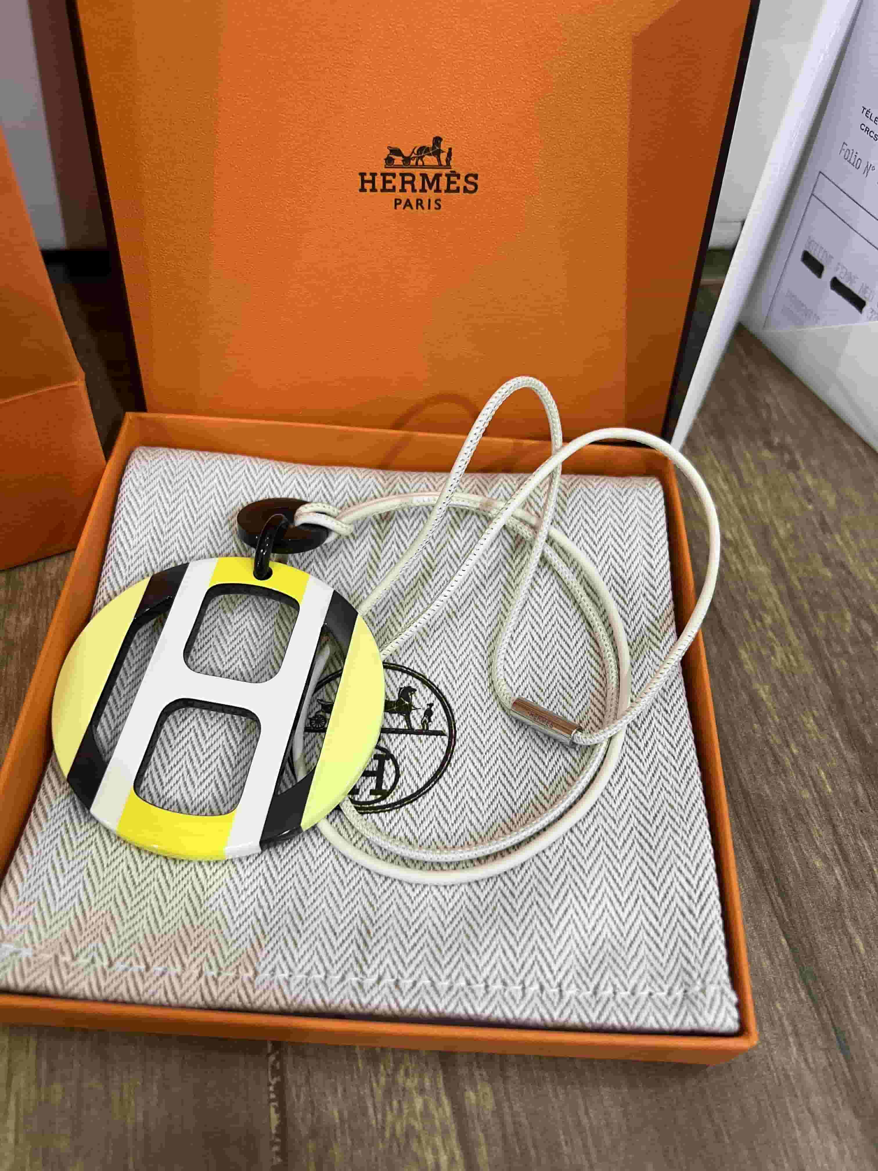 CONTRACT HERMES