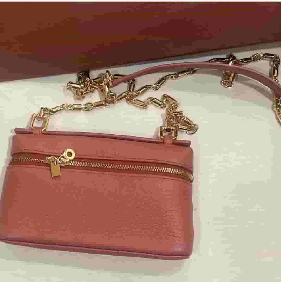 Selling a lorbian  bag 