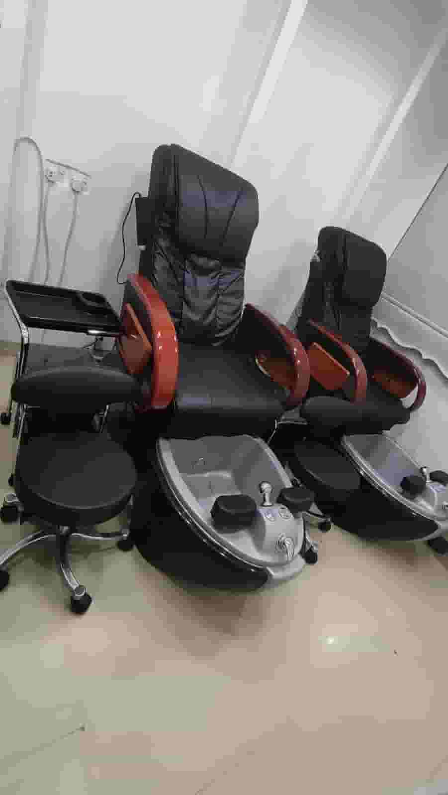 Pedicure chairs for a beauty salon for sale 