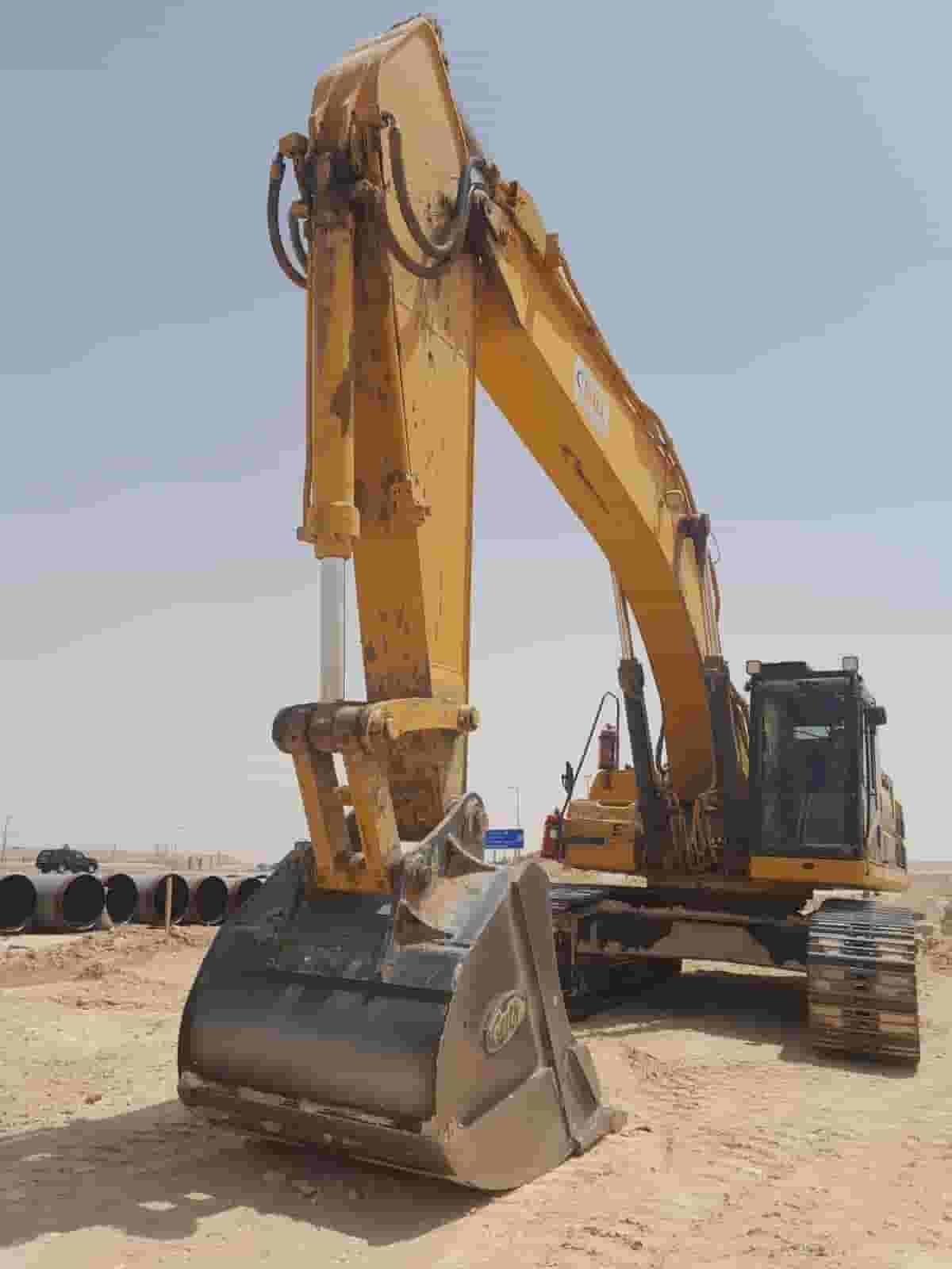 حفارات كاتربيلر مستعملة