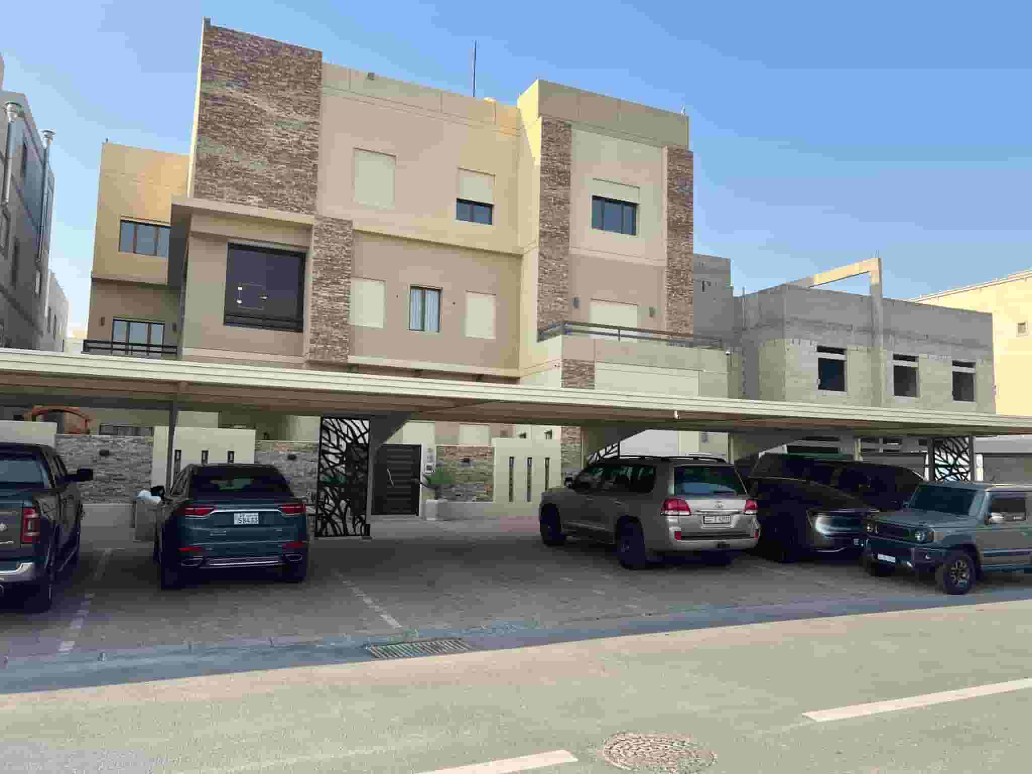 للبيع  بيت في منطقه صباح الاحمد السكنيه