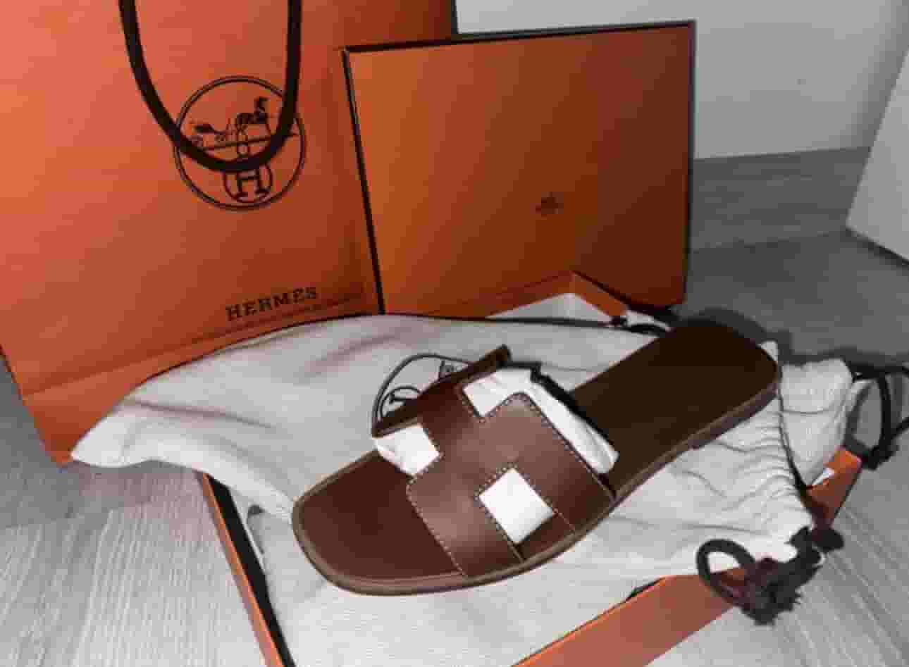 Hermes slippers