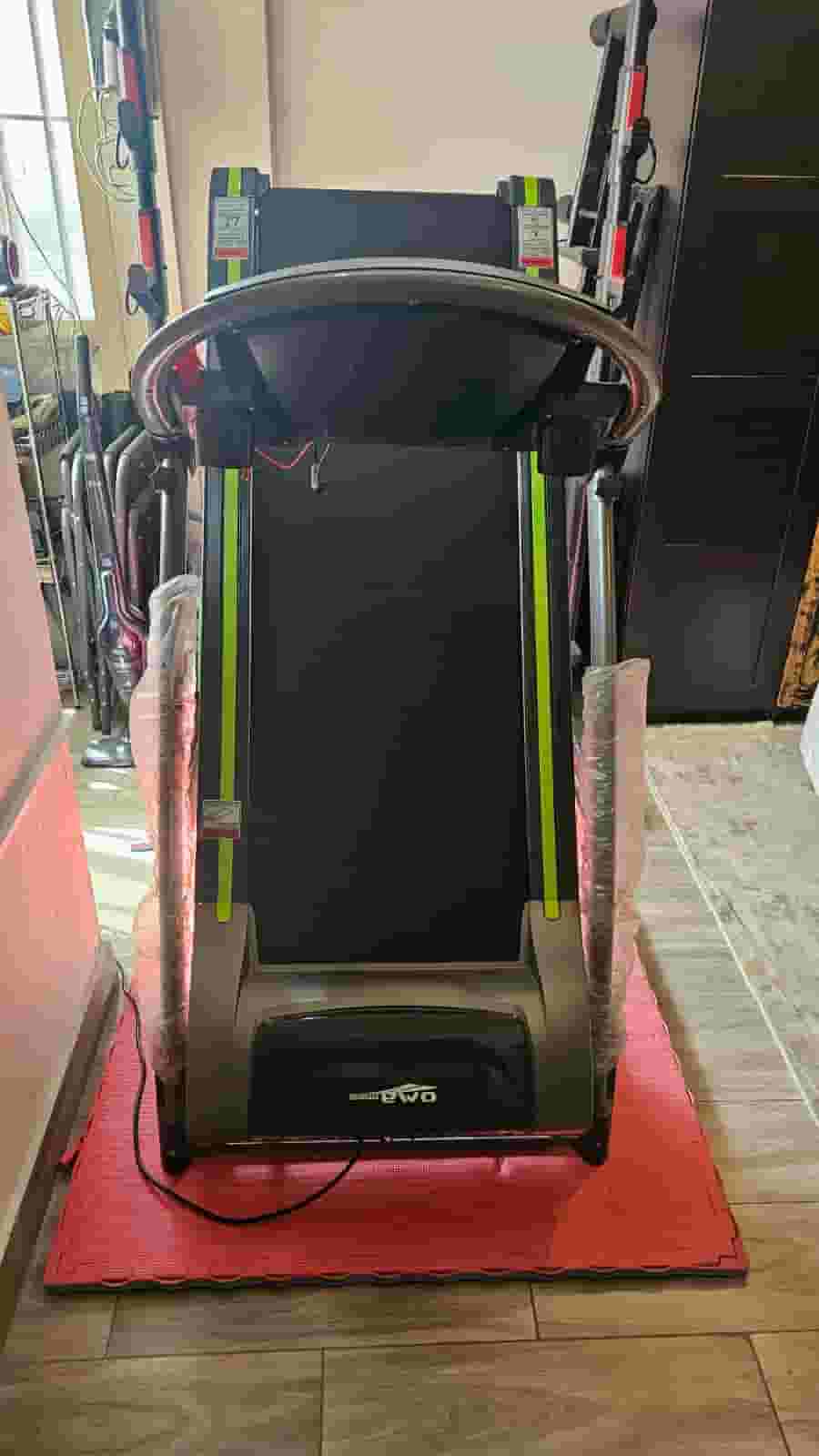 Electric treadmill in excellent condition 