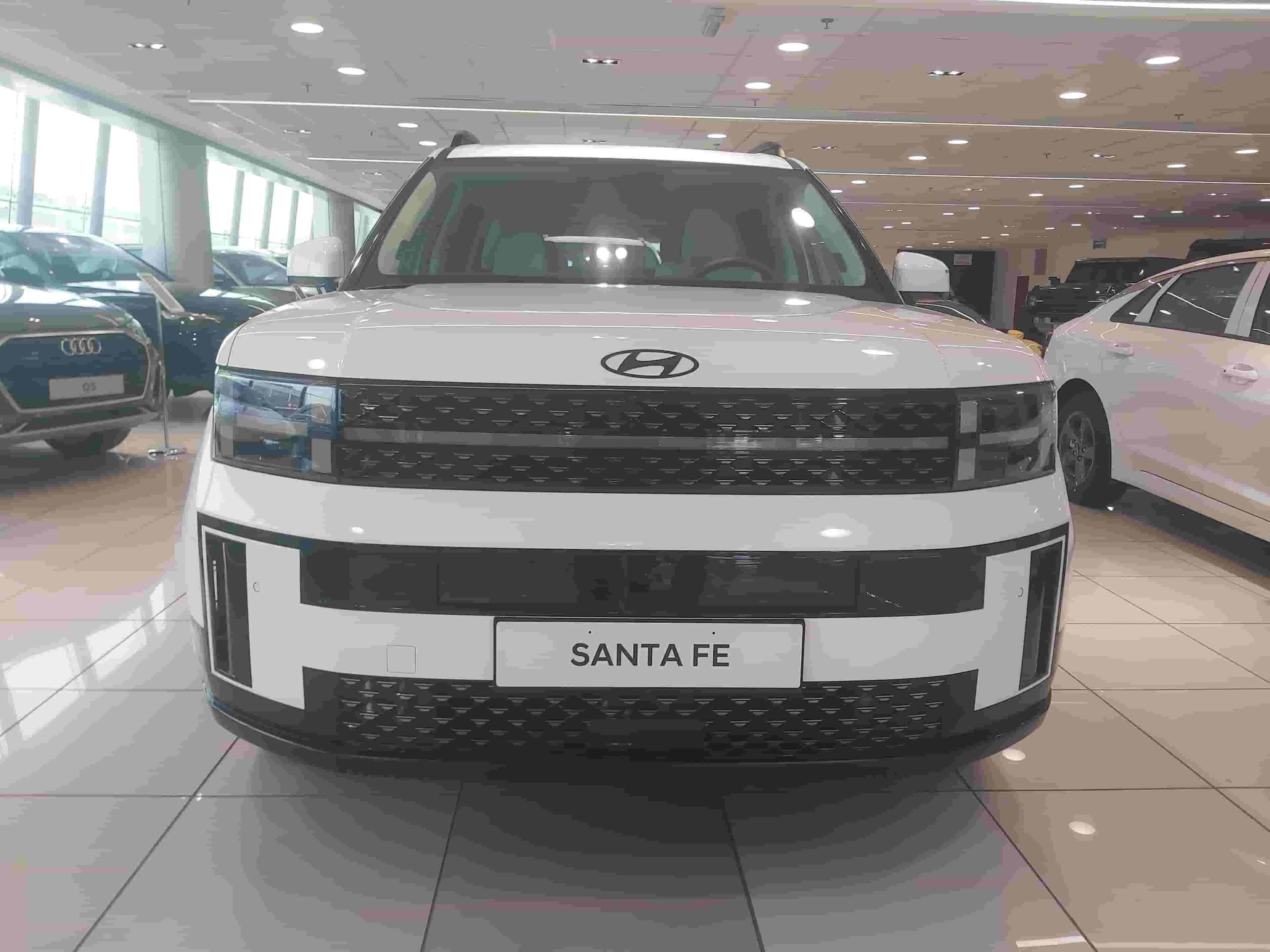 للبيع سنتافي 2024 