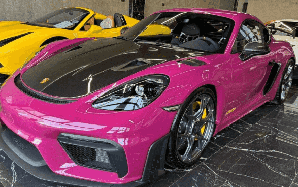 بورش كايمان GT4 RS موديل 2024
