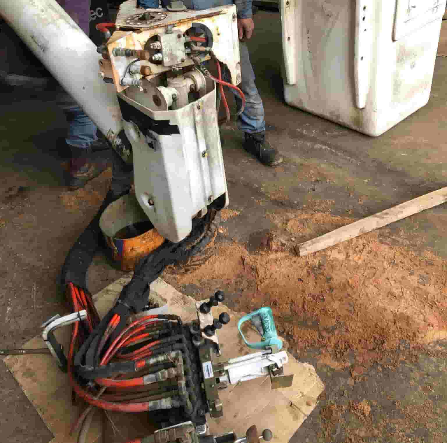 Outdoor installation truck
