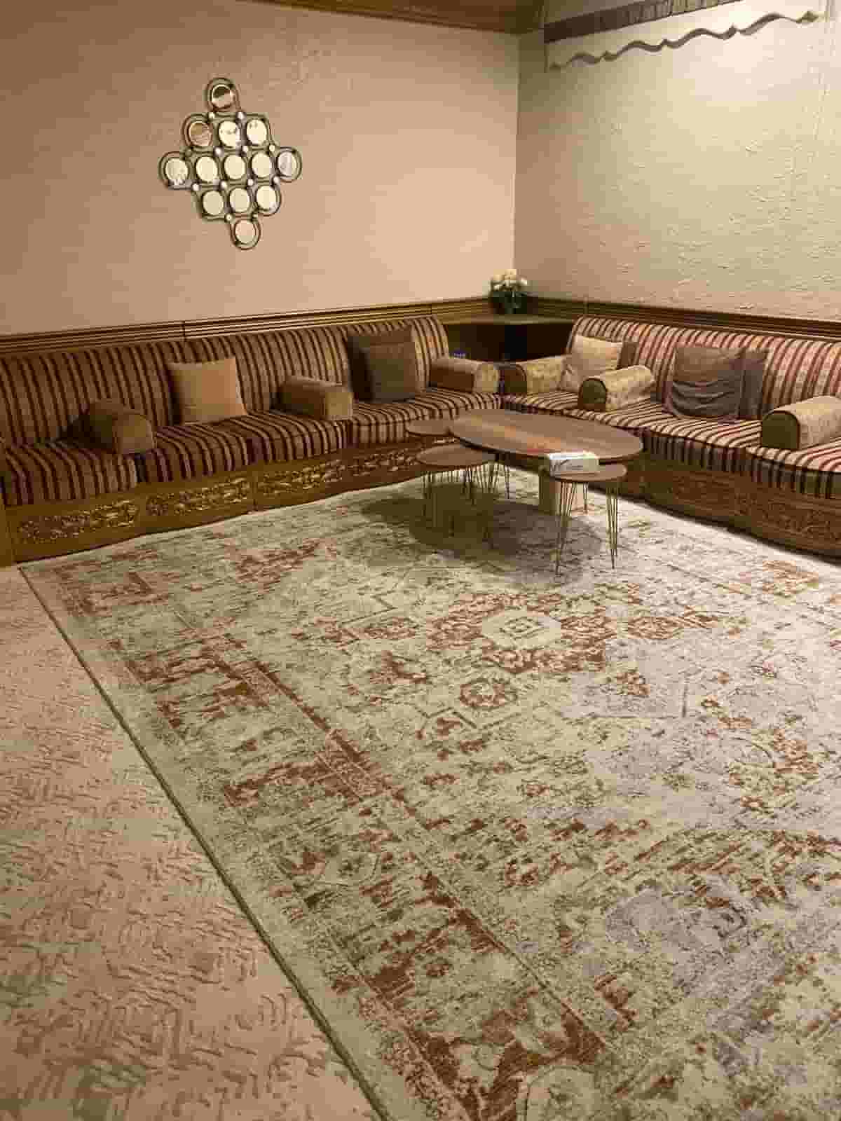 ديوانيه خشب