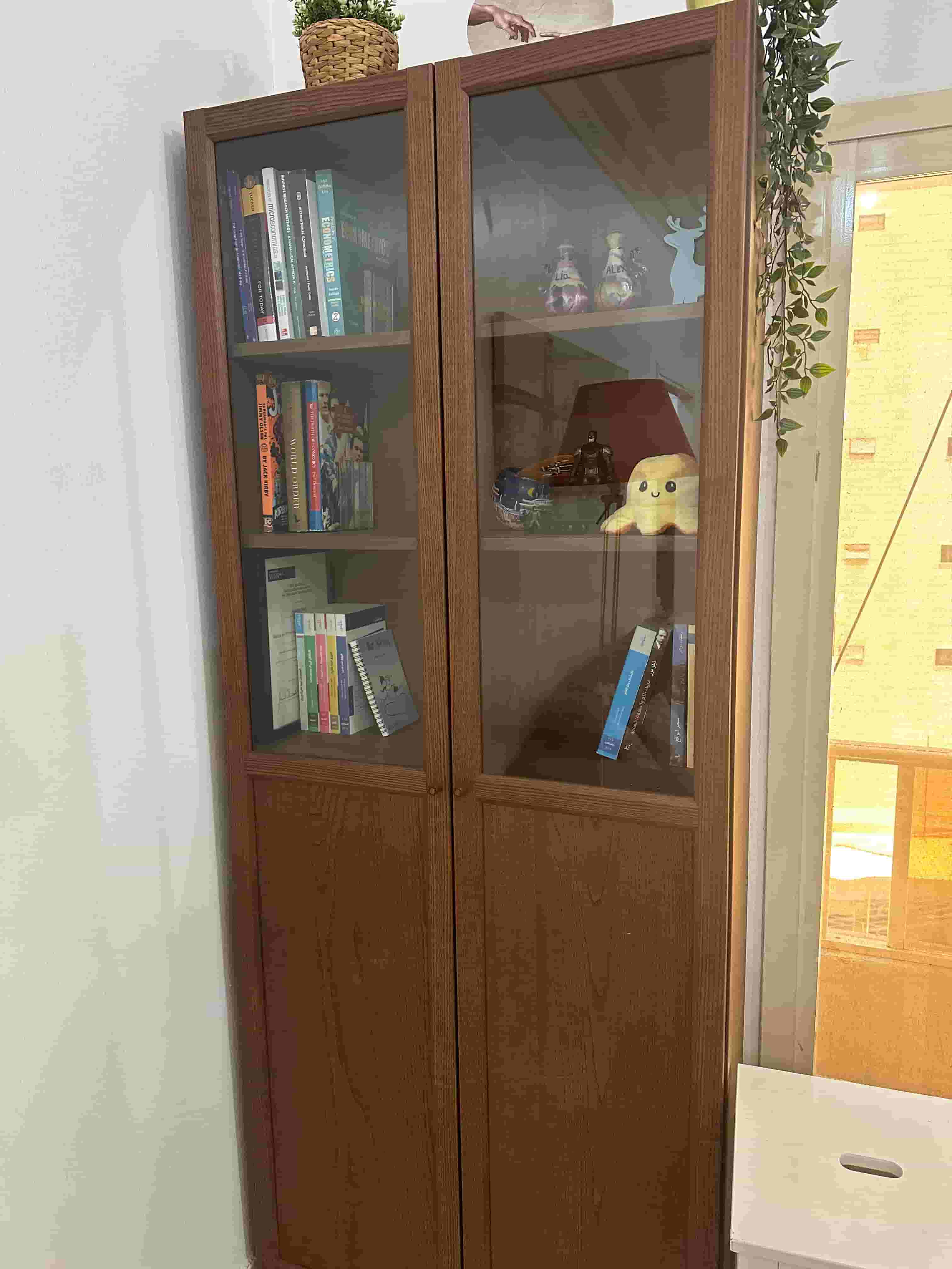  مكتبه للبيع