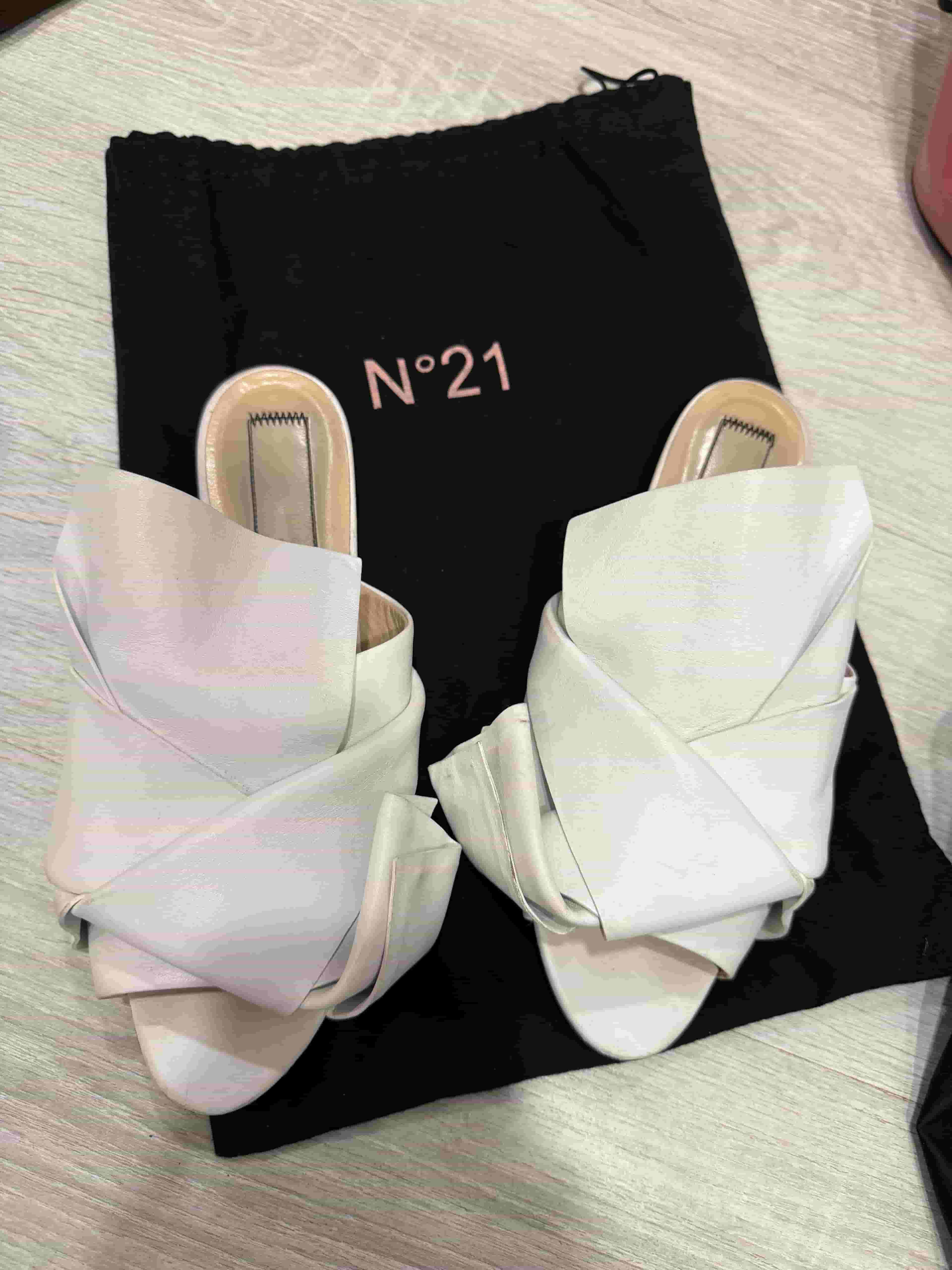 Women's slipper n 21