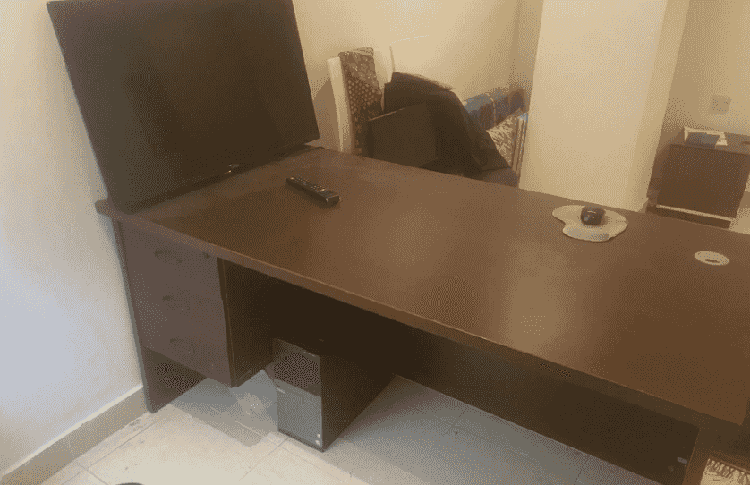 Integrated office furniture