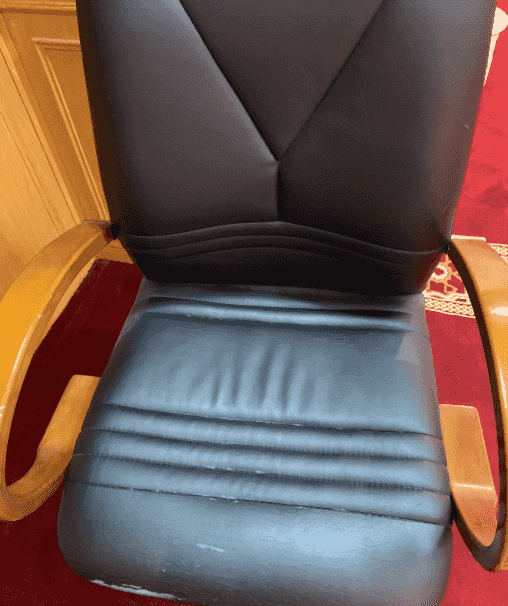 Luxury leather office chair in excellent condition