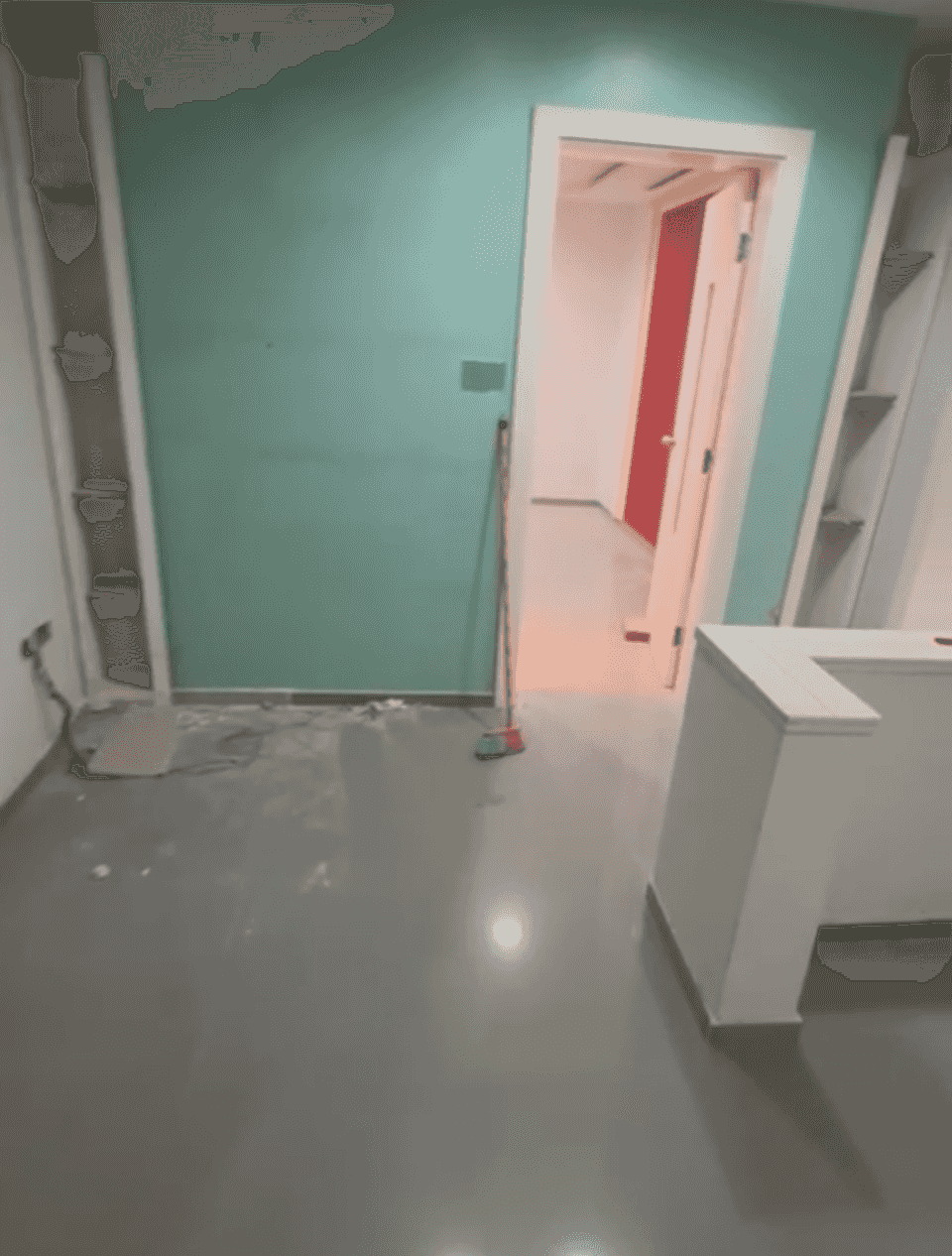 For rent a commercial office 