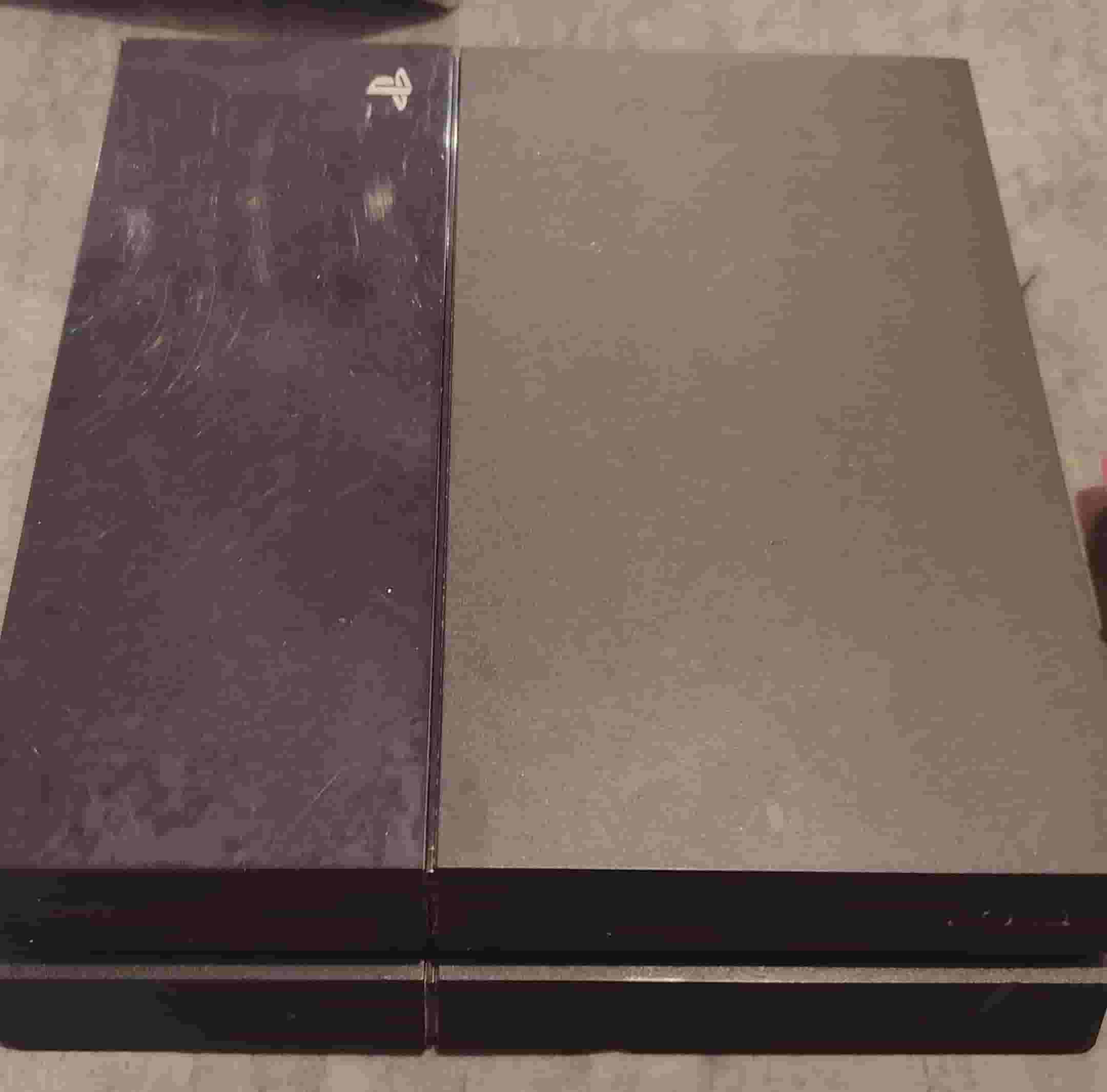 Sony PlayStation 4 clean 