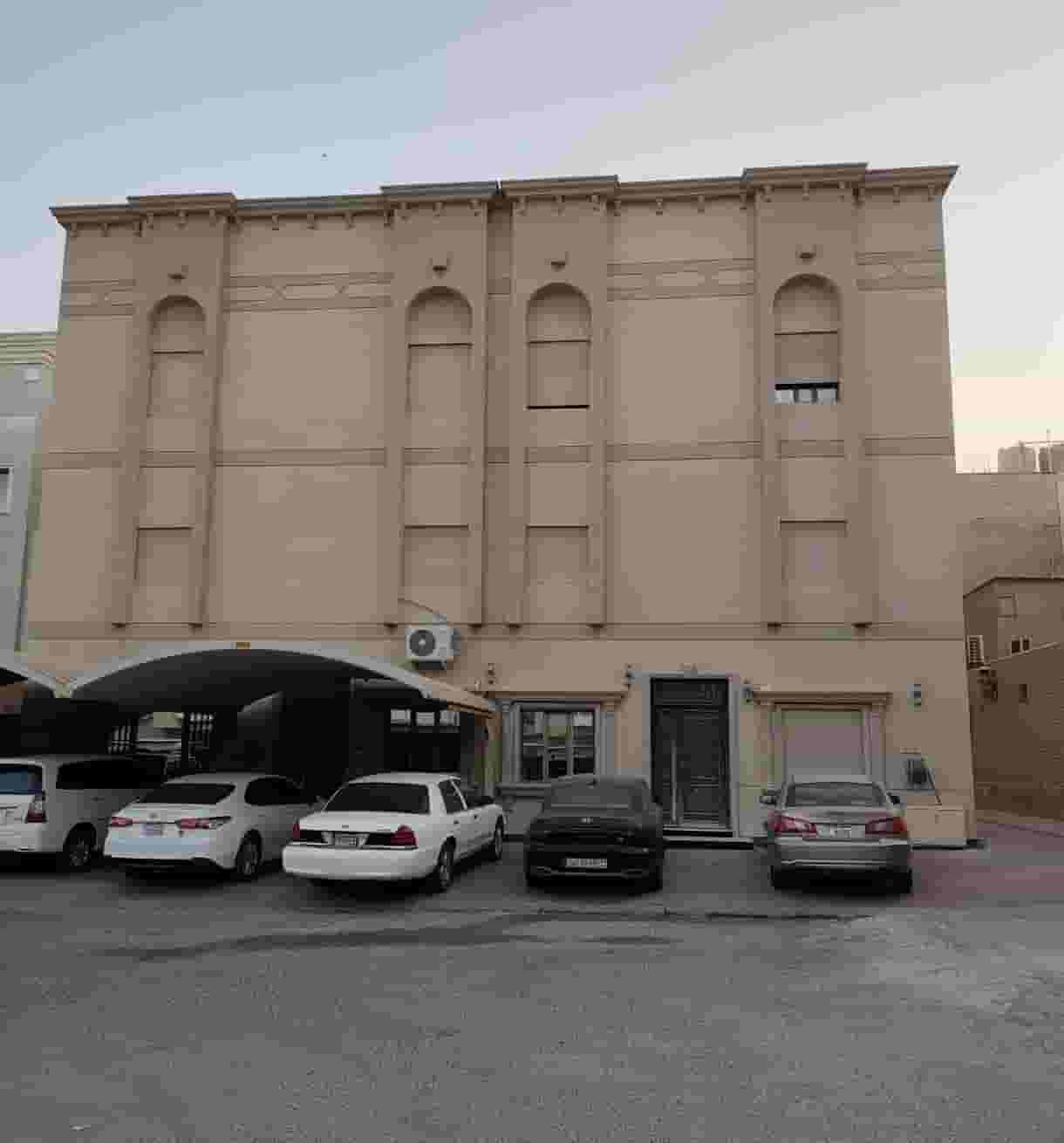 House for sale in Umm Al Hayman