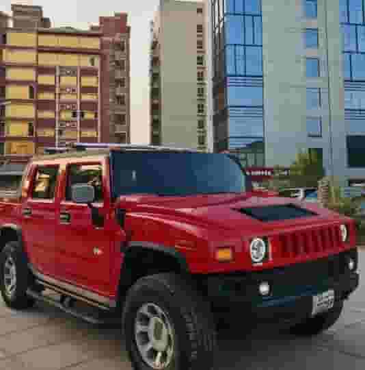 Hummer H2 2005 model