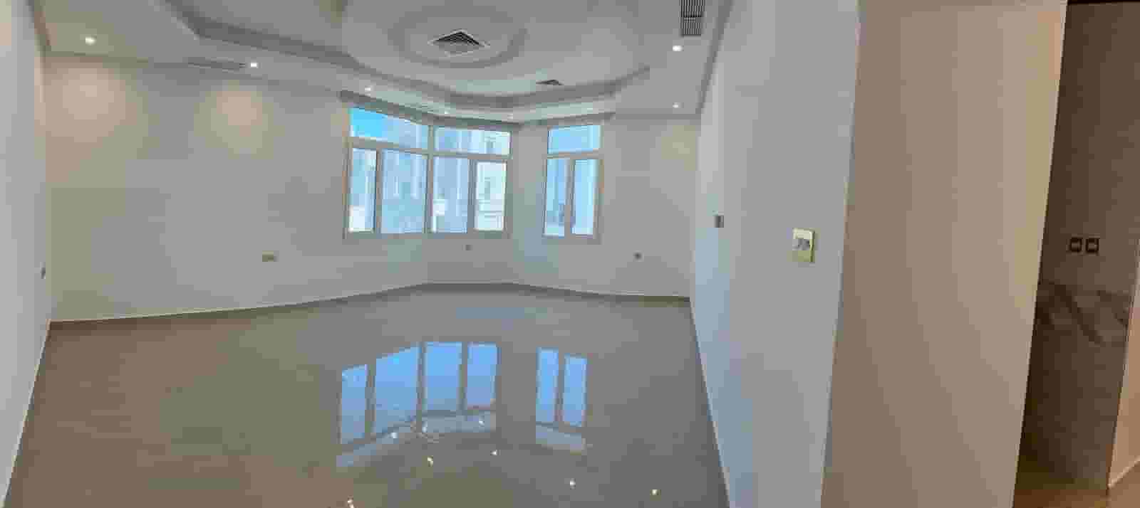 For rent a full floor in Funaitees