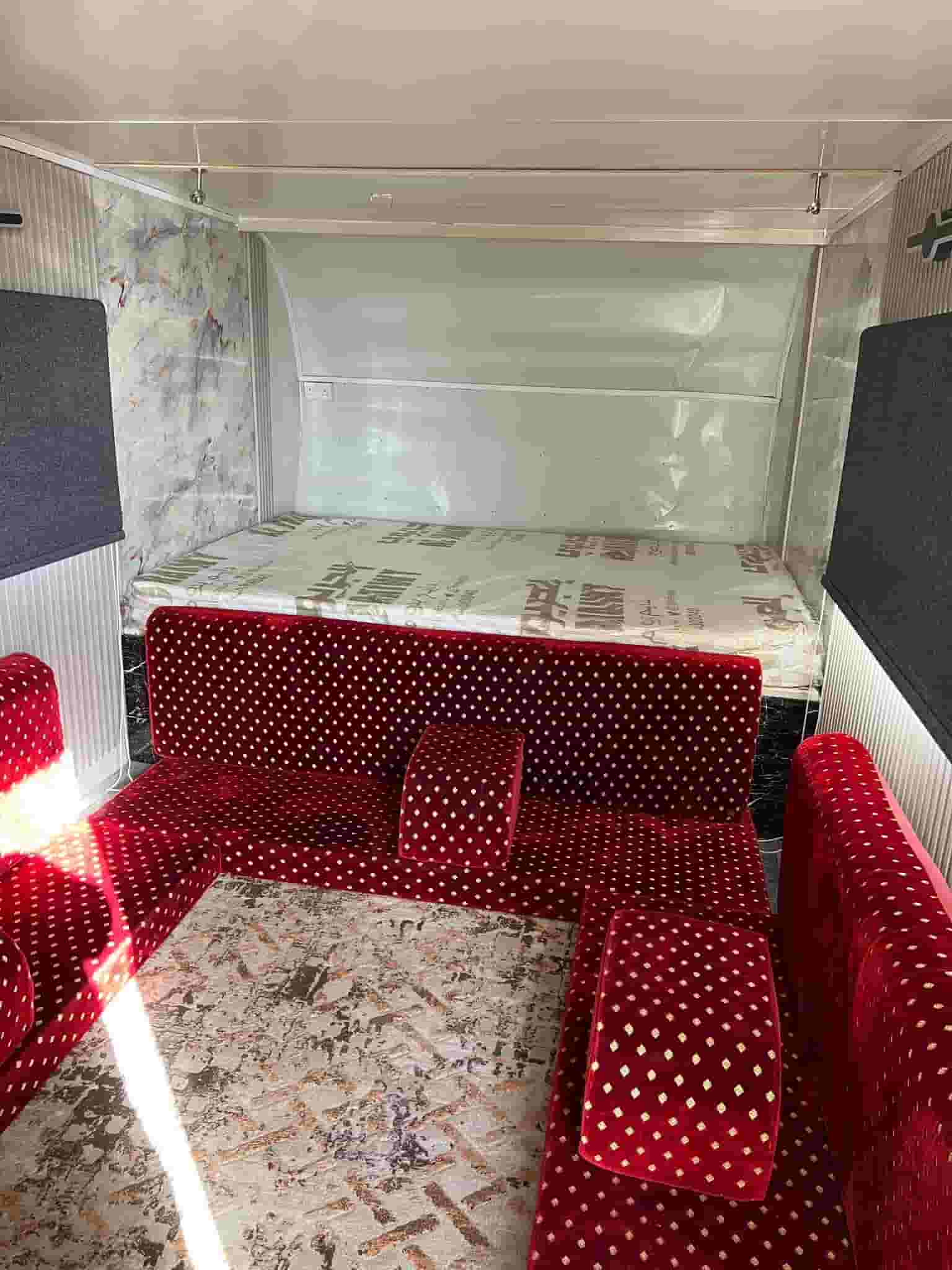 للبيع كرفان صناعة 2023