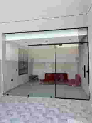 زجاج وسكريت ومرايا جميع مناطق الكويت