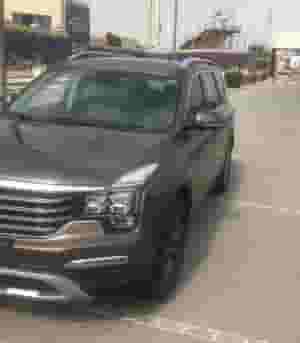 Delivery of male and female employees, others and private trips