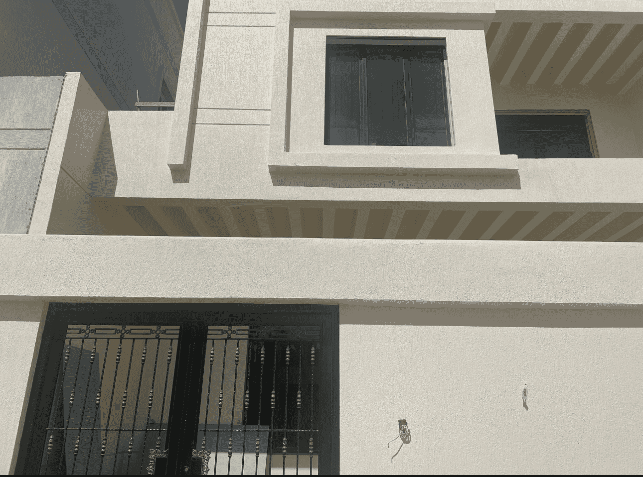 للبيع فيلا في الزهراء قطعه 1 المساحة 600م