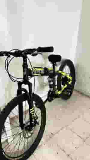 دراجة  هوائية نظيفة جدآ