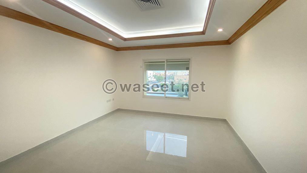 Floor for rent in Al Rawda, Block 1  6