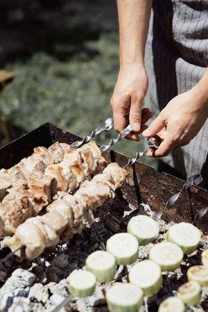 An assistant barbecue chef with real experience is required