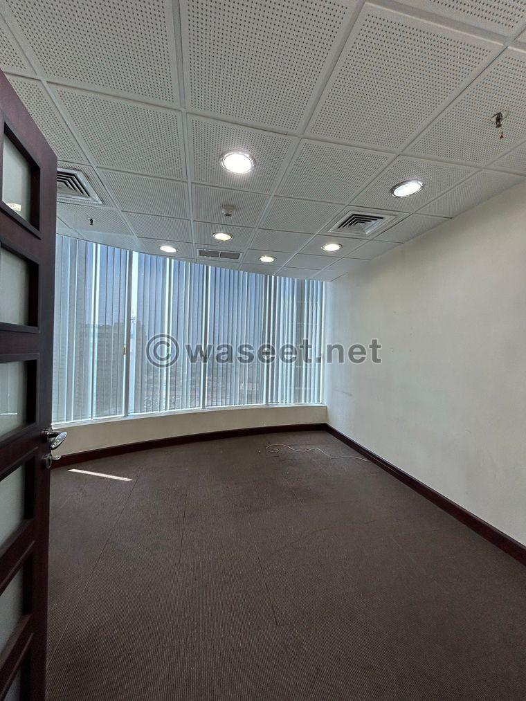 Commercial floor in the east, 326 meters 10