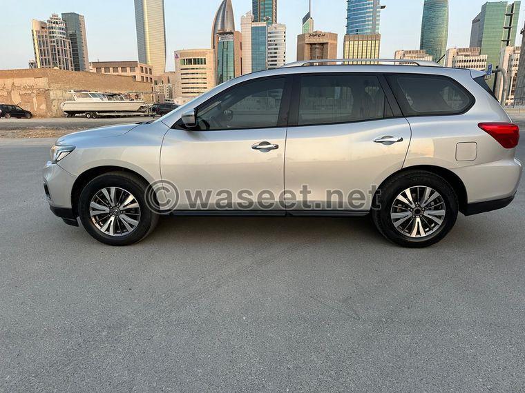 Nissan Pathfinder 2018 in rare condition 1