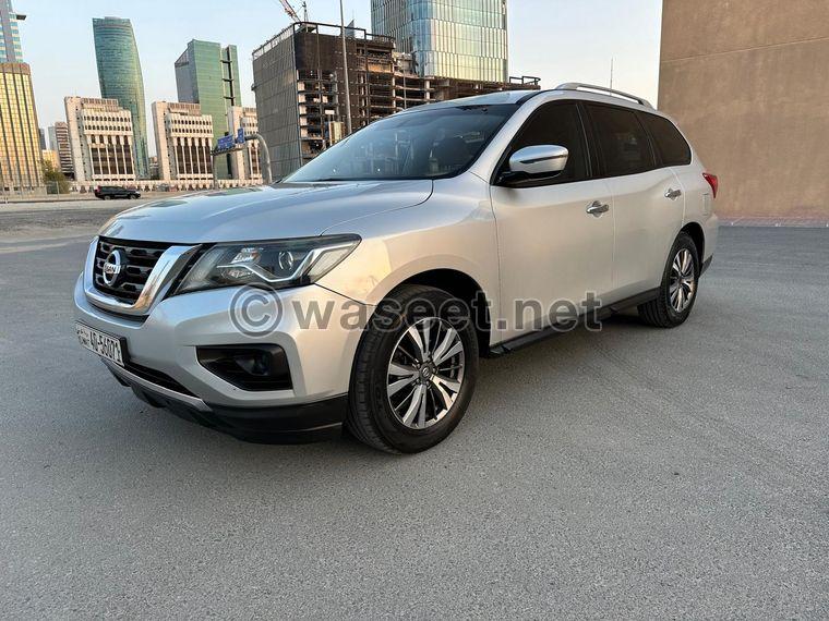 Nissan Pathfinder 2018 in rare condition 2