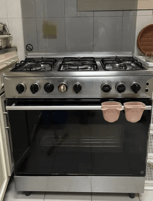 Italian oven with five eyes