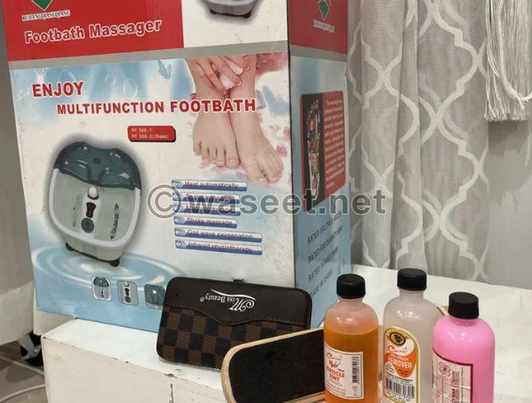 For sale a massage machine with several manicure and a full pedicure 3