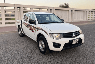 Mitsubishi pickup 2015 for sale