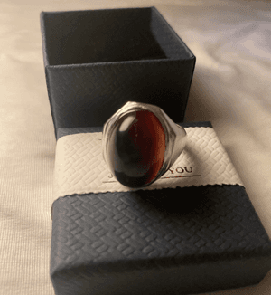 A new Yemeni liver garnet ring