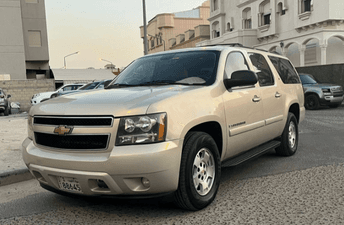 Chevrolet Suburban LT model 2008