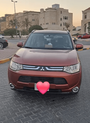 Urgent sale Mitsubishi Outlander 2014