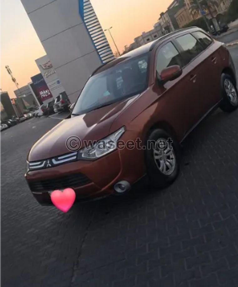 Urgent sale Mitsubishi Outlander 2014 1