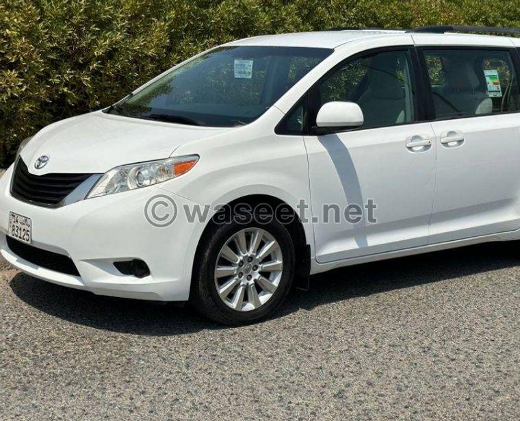 Toyota Sienna 2013 model for sale 0