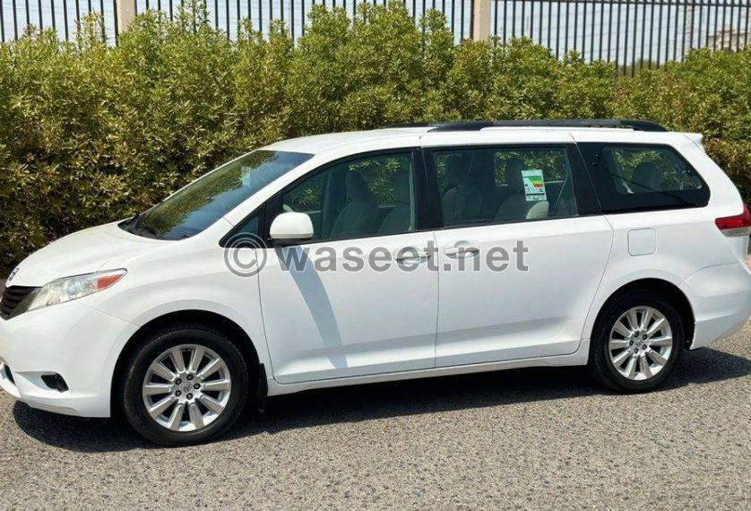 Toyota Sienna 2013 model for sale 8