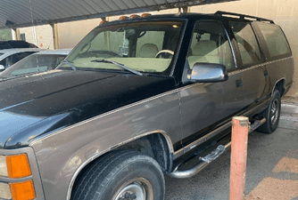 Chevrolet Suburban model 1998 for sale