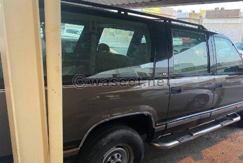 Chevrolet Suburban model 1998 for sale 6