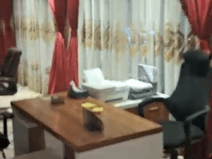 To give up a furnished office in Farawaniya 