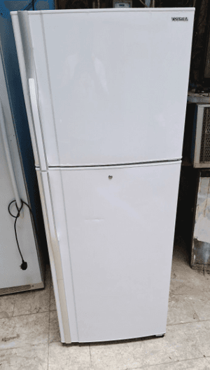 Toshiba Japanese 20 feet refrigerator for sale