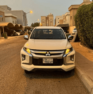 Mitsubishi pickup 2020 for sale