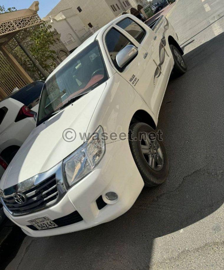 Toyota Hilux 2013 model for sale 3